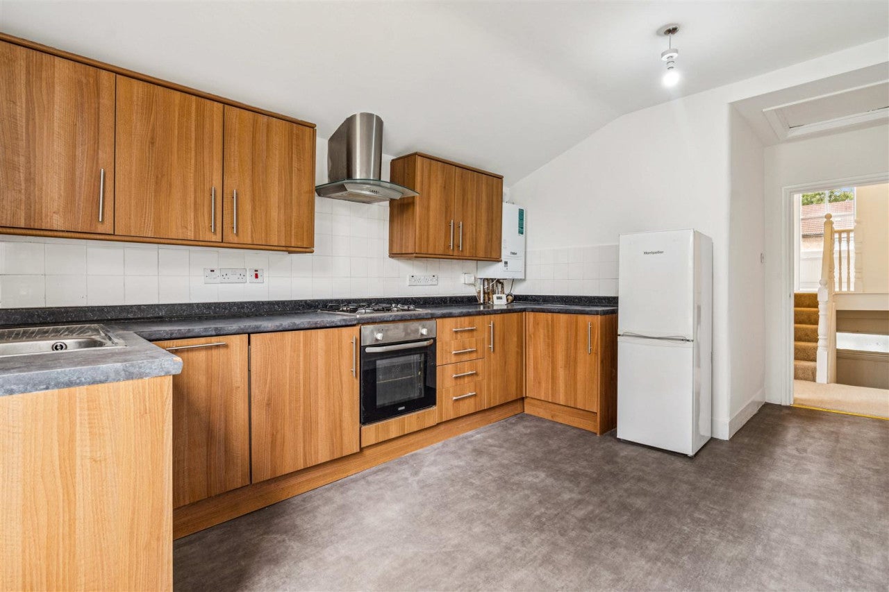Flat Gellatly Road in Greater London