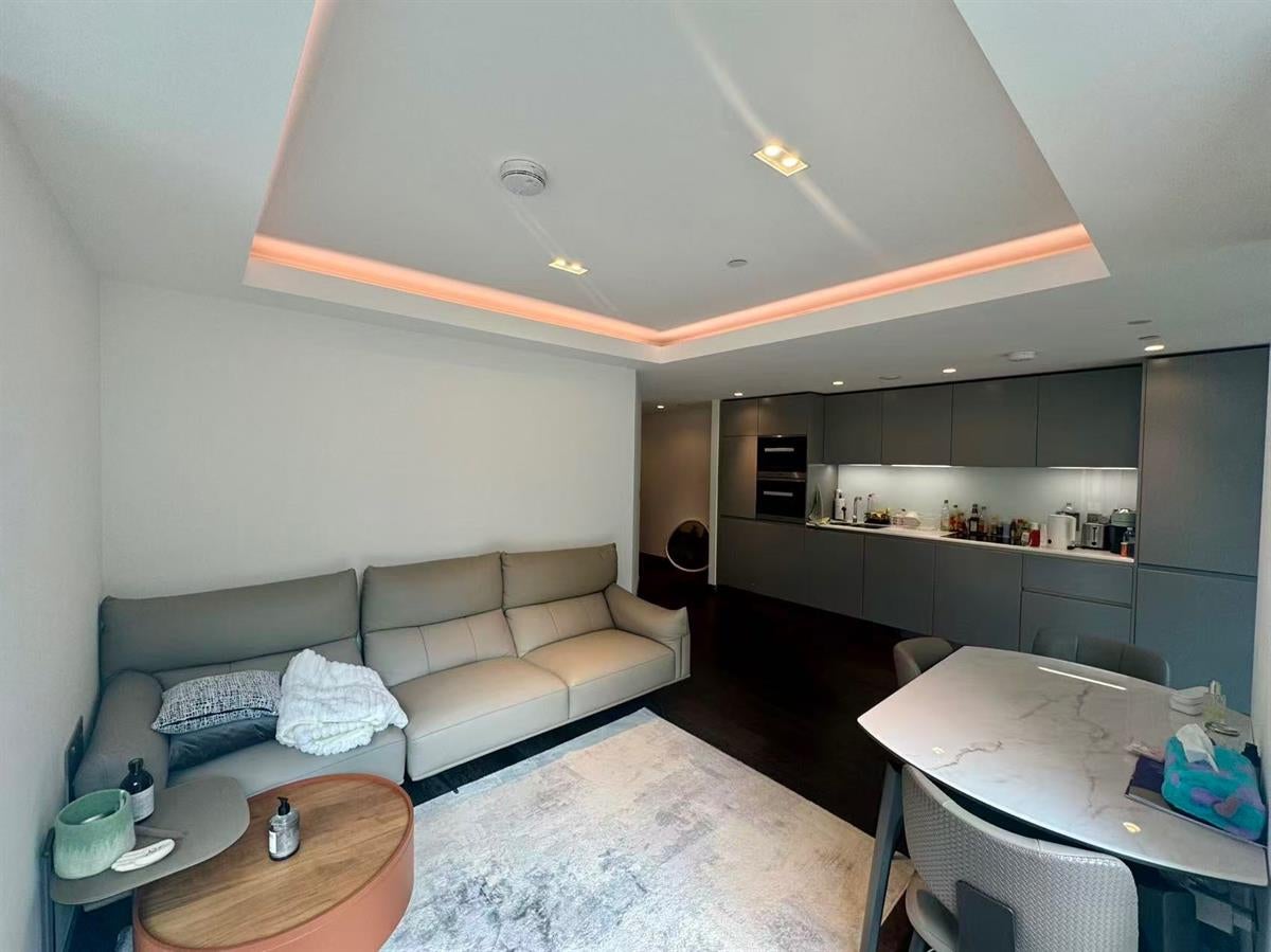 Flat Rosewood Walk in City of Westminster