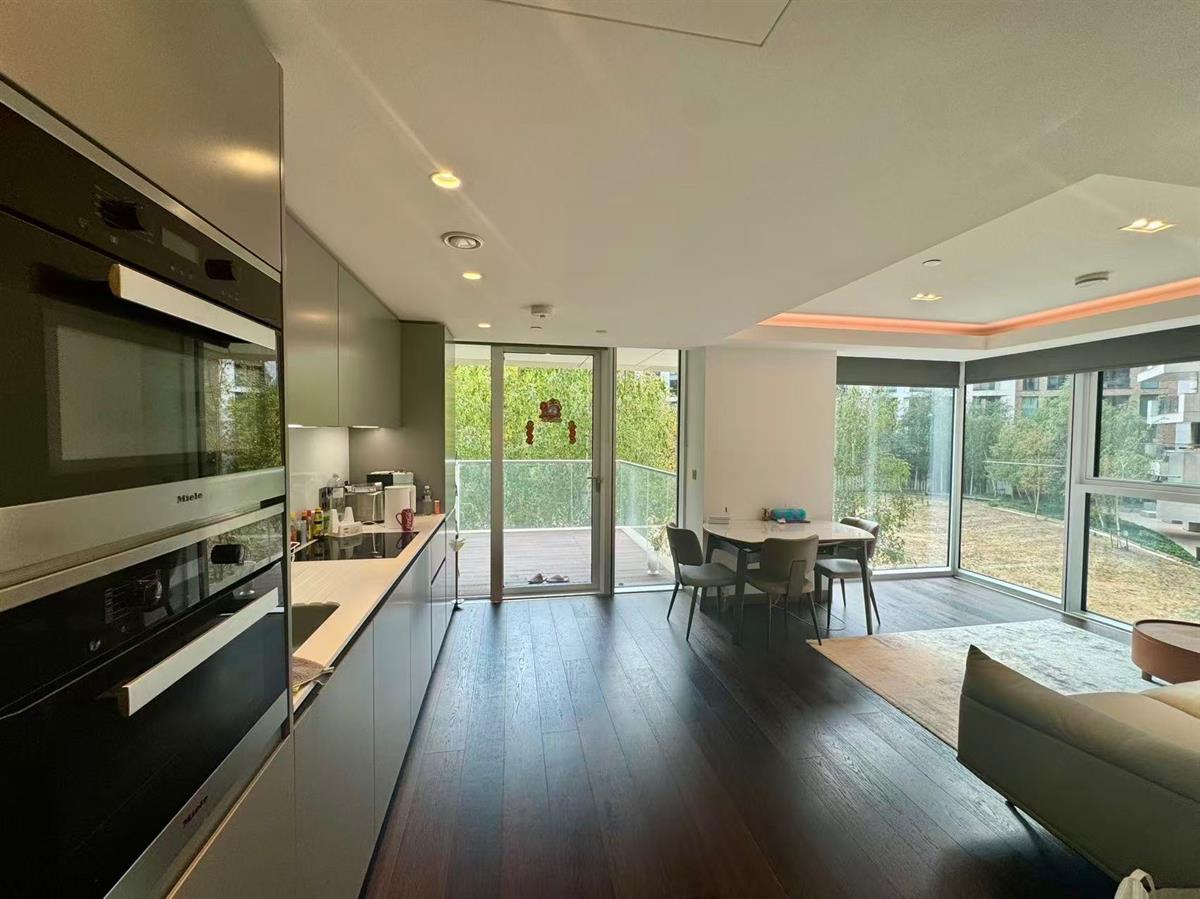 Flat Rosewood Walk in City of Westminster
