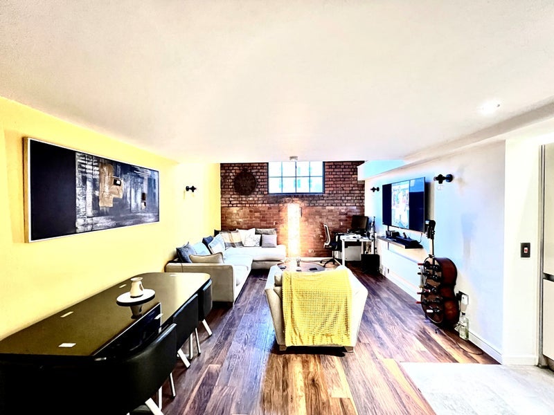 Flat Mirabel Street in Manchester