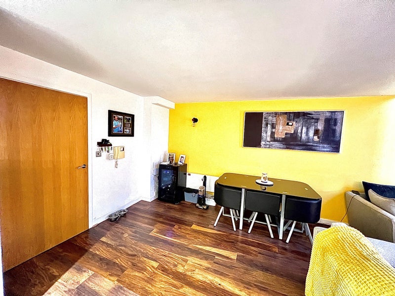 Flat Mirabel Street in Manchester