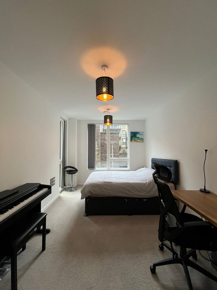 Flat Madeira Street in Greater London