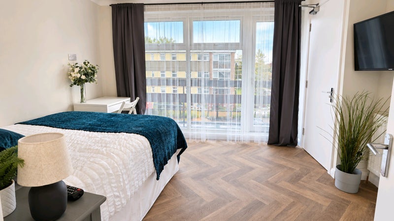 Room Chalklands in Greater London