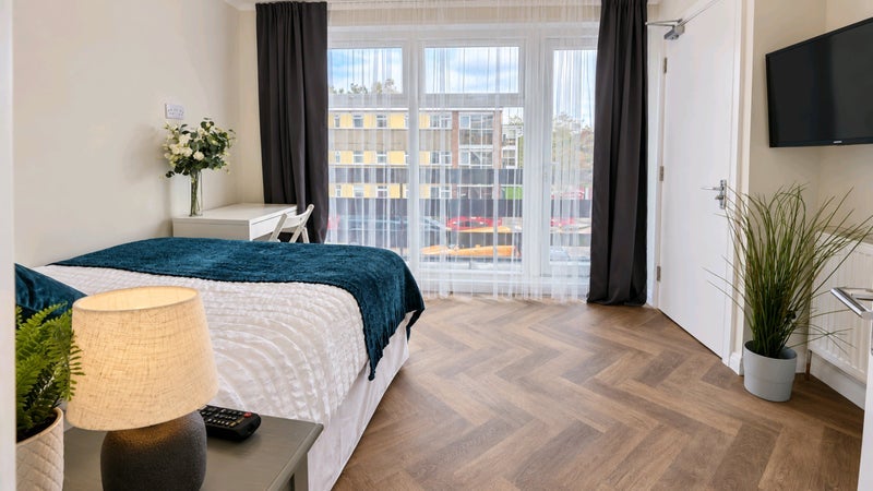 Room Chalklands in Greater London