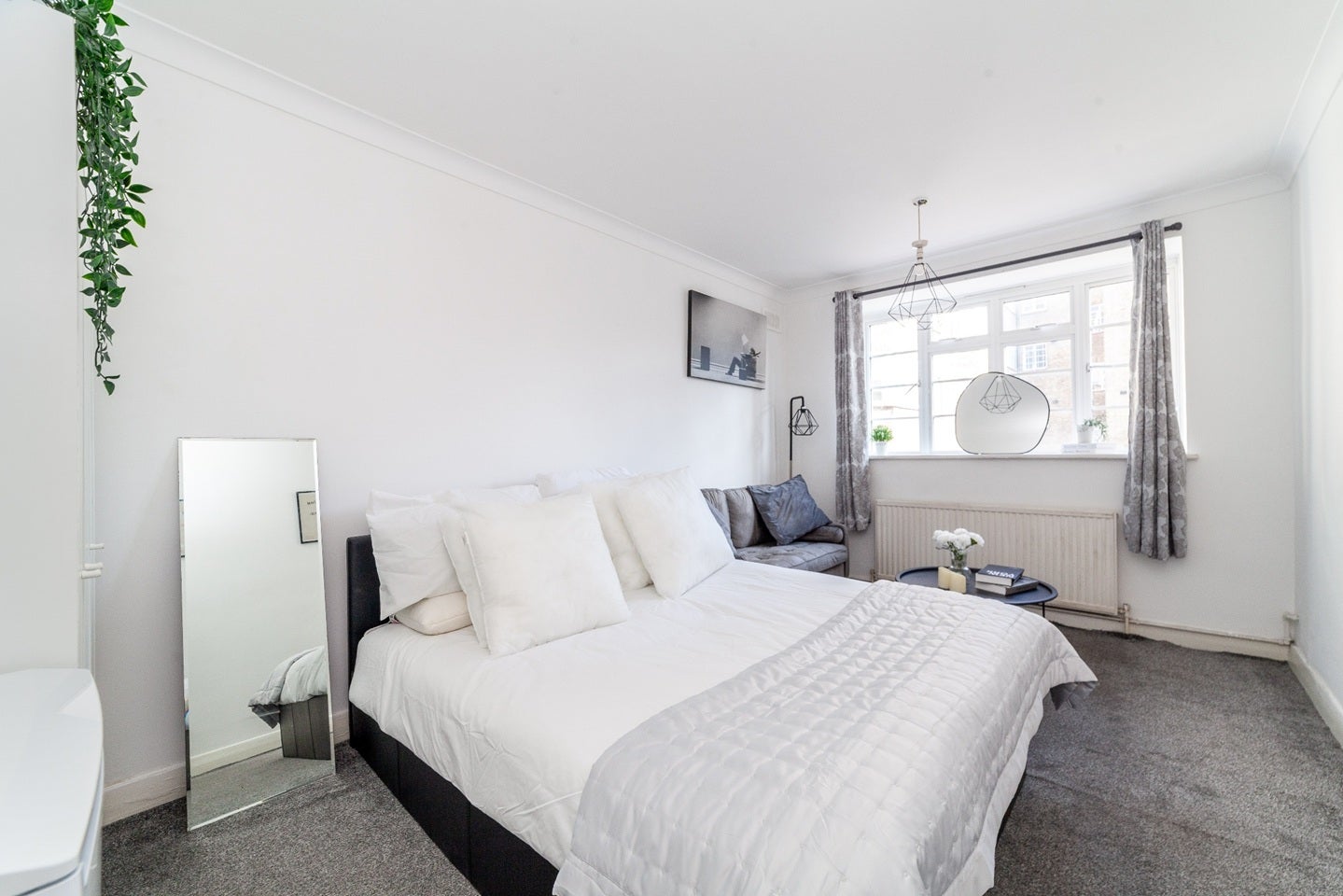 Room Streatham High Road in Greater London