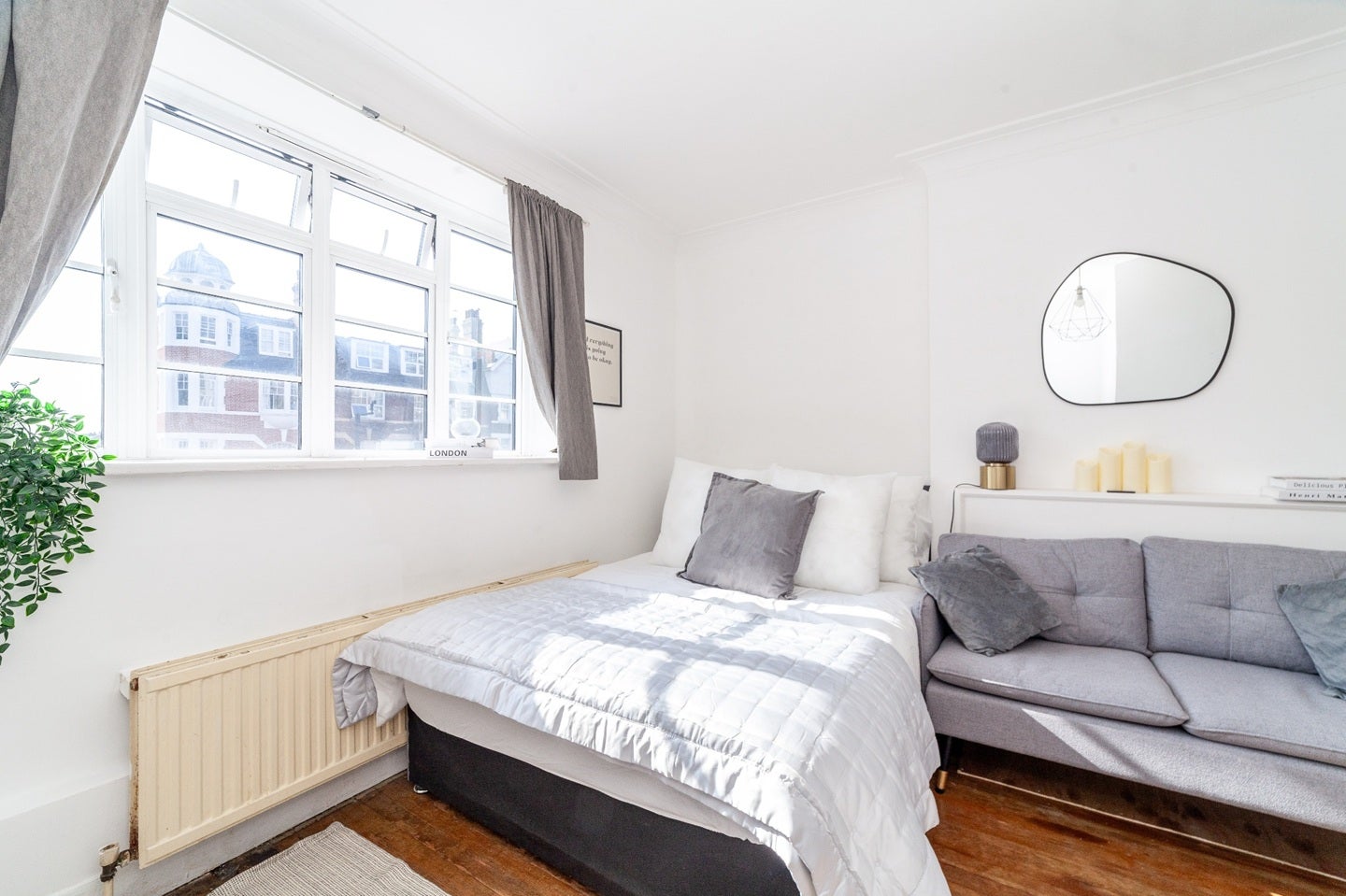 Room Streatham High Road in Greater London