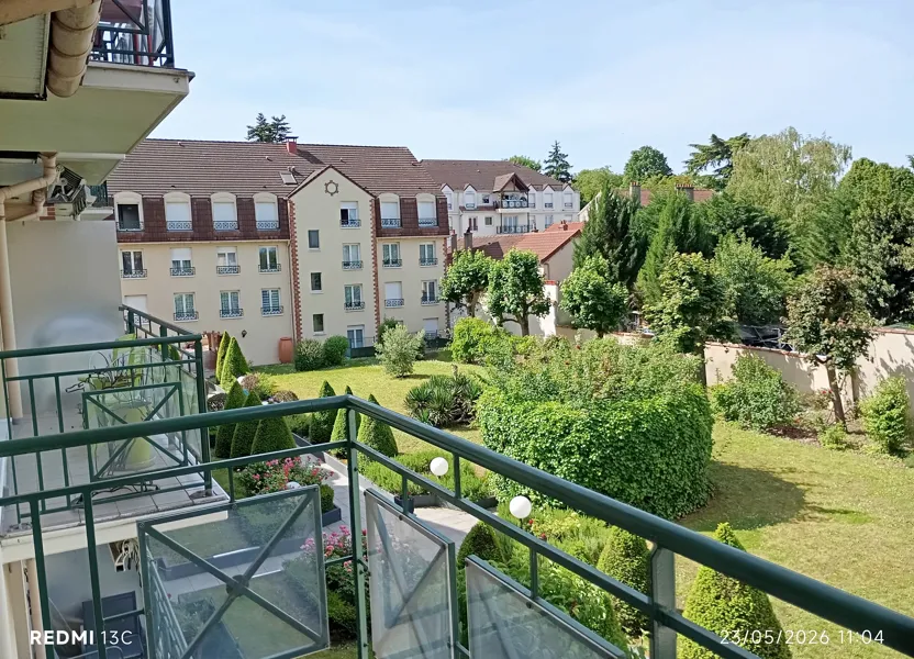 Flat Square de la Roseraie in Torcy