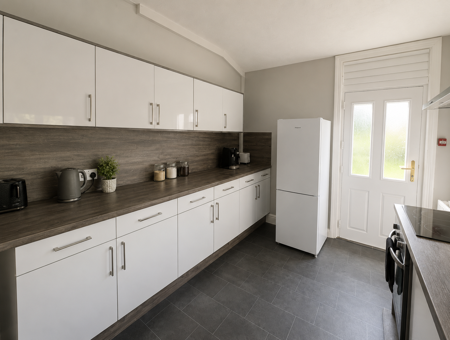Flat Estcourt Terrace in Leeds