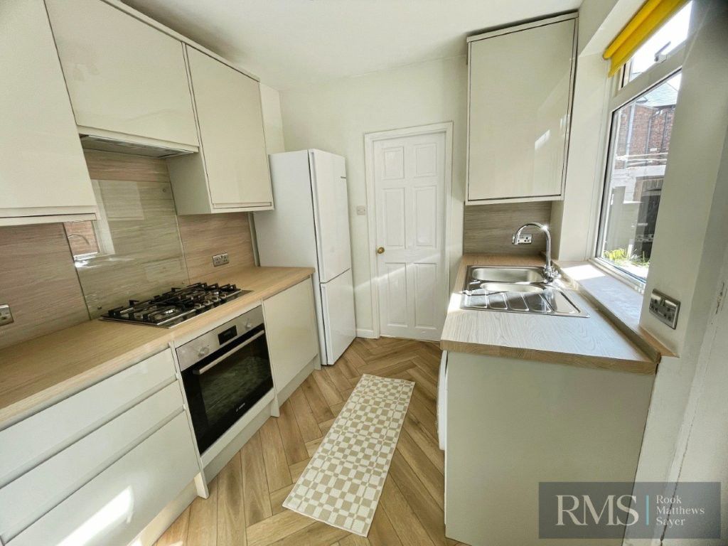 Flat Holmwood Grove in Newcastle upon Tyne