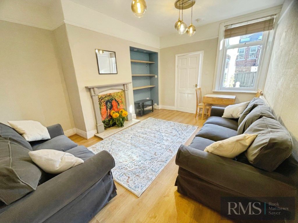 Flat Holmwood Grove in Newcastle upon Tyne