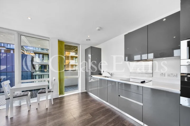 Flat Beresford Street in Greater London