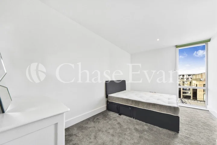 Flat Beresford Street in Greater London