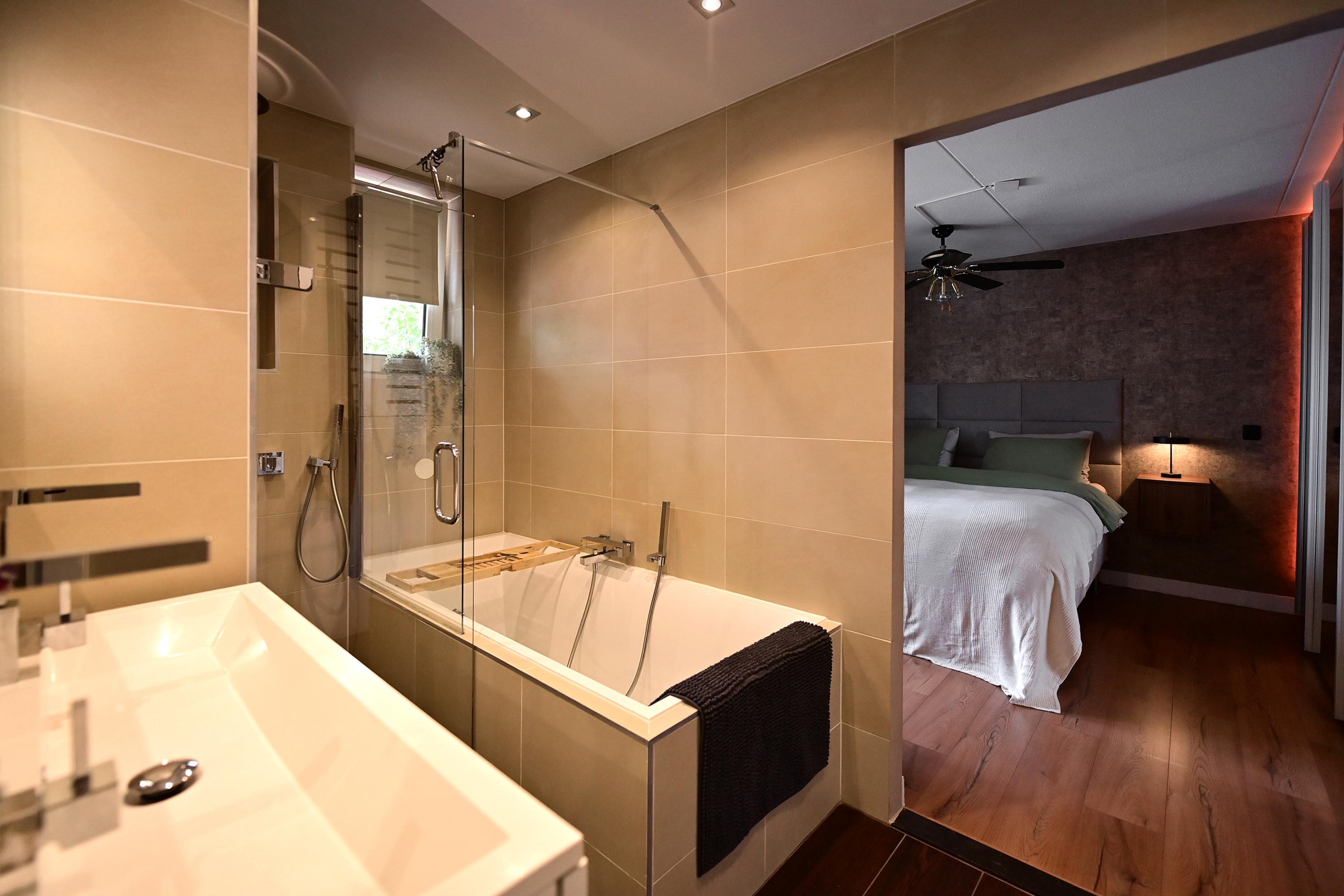 Appartement te koop: Westkade 72, Huizen