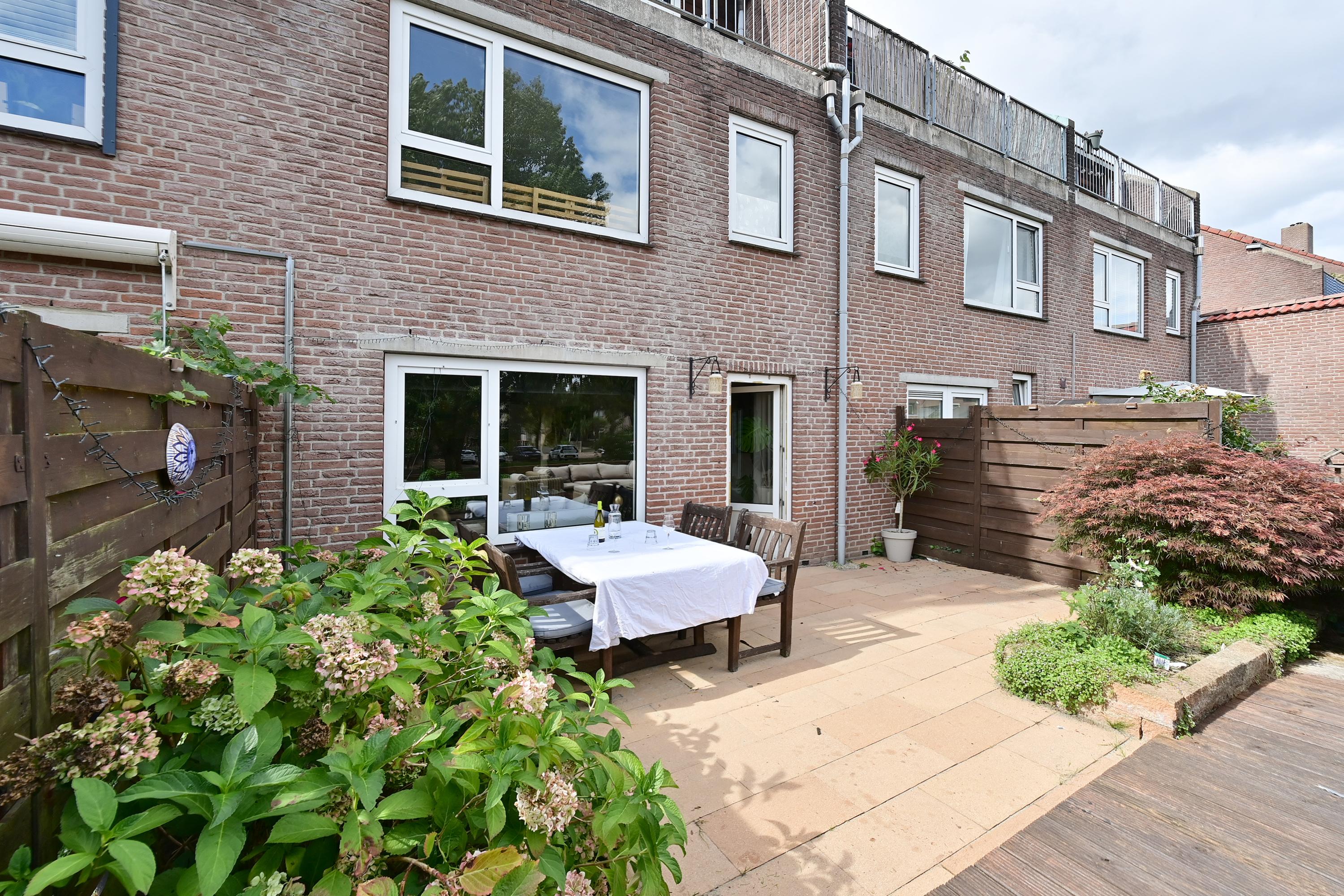 Appartement te koop: Westkade 72, Huizen