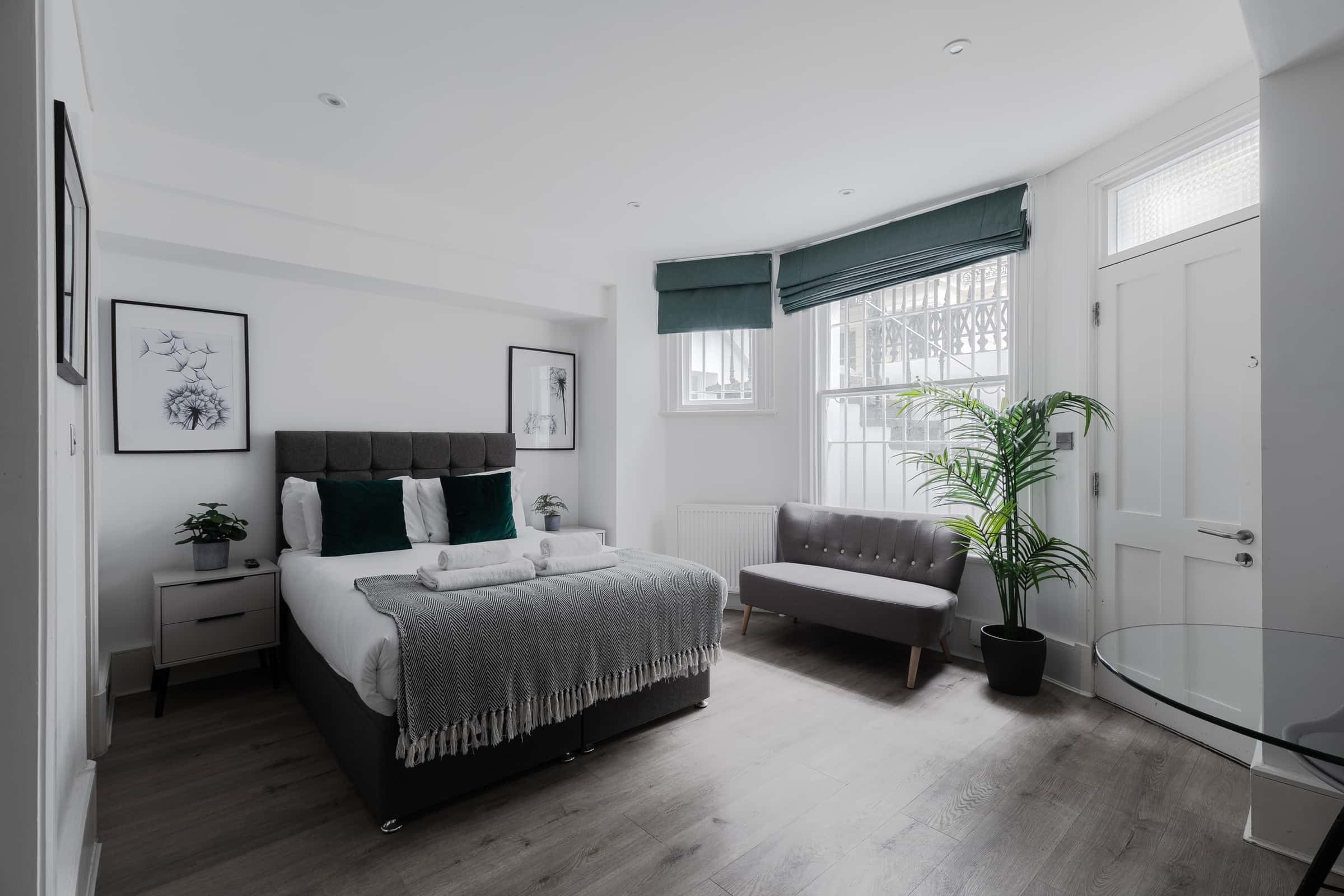 Flat Trebovir Road in Greater London