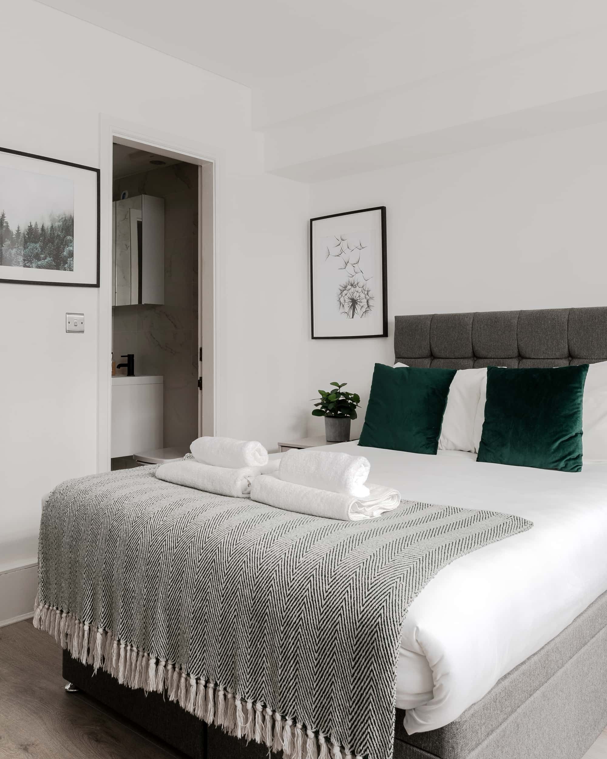 Flat Trebovir Road in Greater London