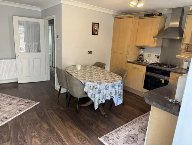 Flat Swanfield Road in Waltham Cross
