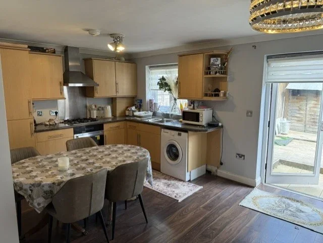 Flat Swanfield Road in Waltham Cross