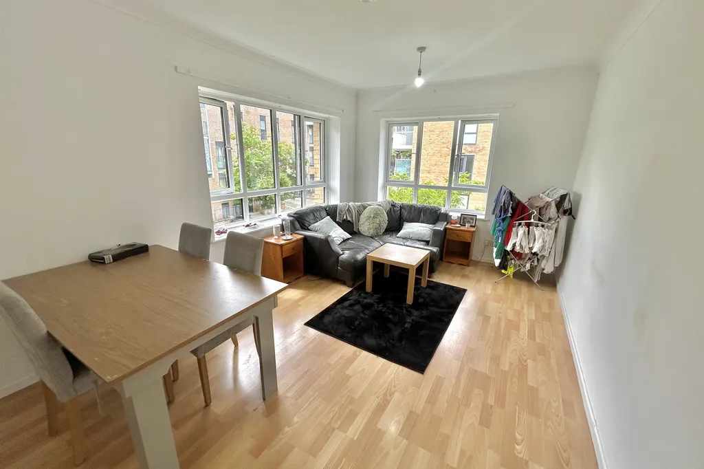 Flat Dalgin Place in Milton Keynes