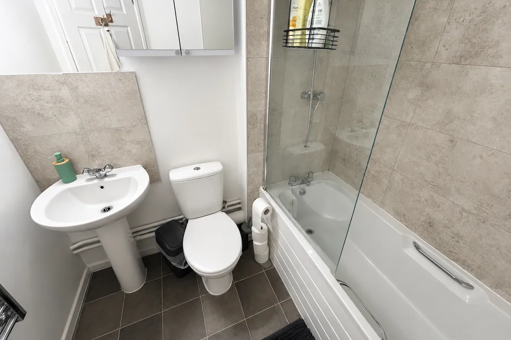 Flat Dalgin Place in Milton Keynes