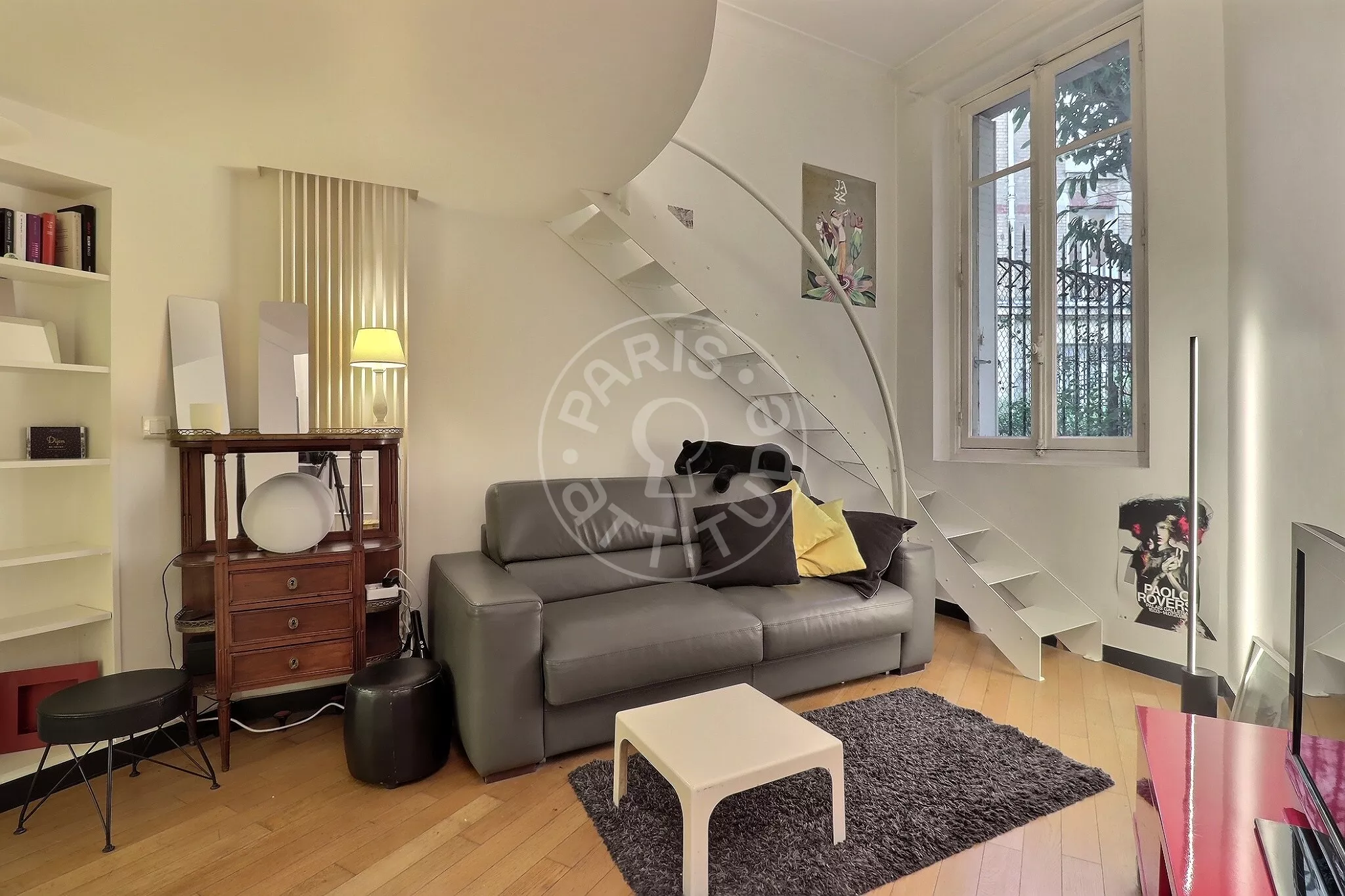 Appartement Rue du Cloître Notre-Dame à Paris