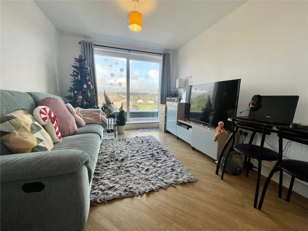 Flat Wimborne Road in Poole
