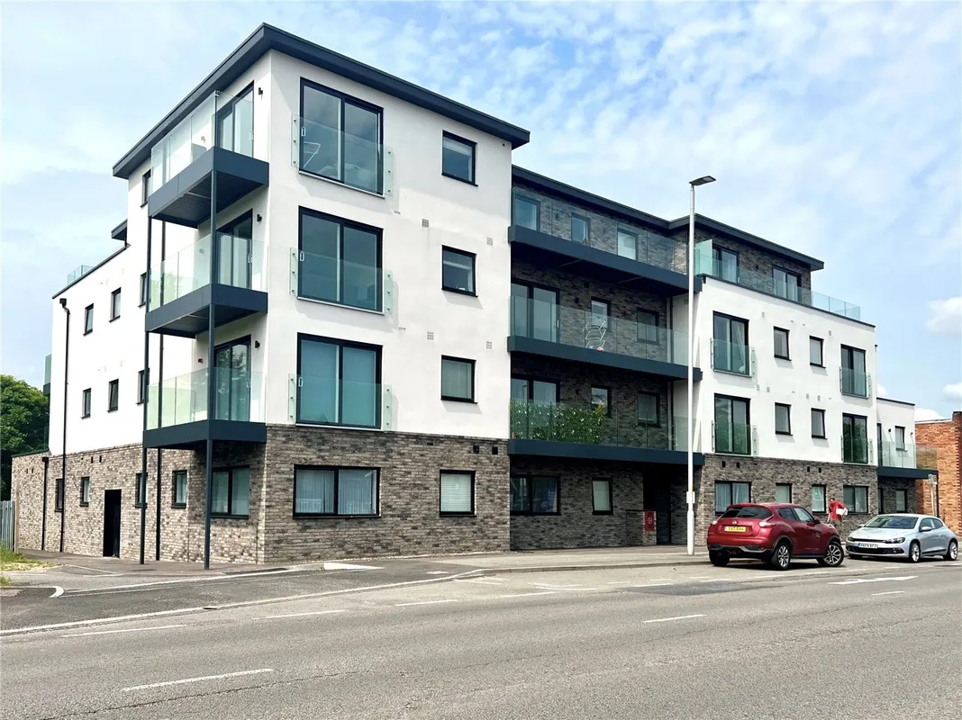 Flat Wimborne Road in Poole
