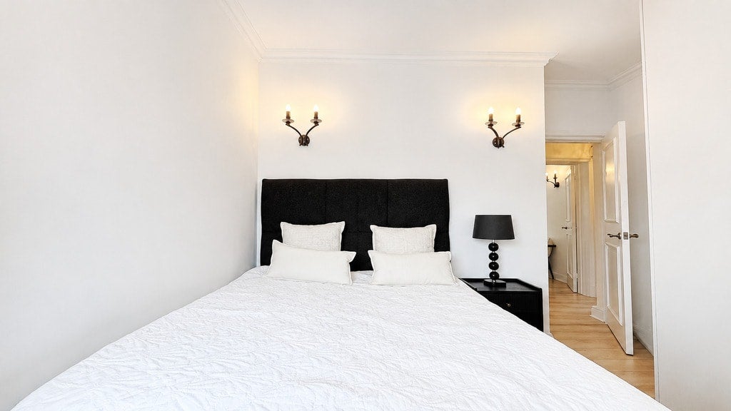 Flat Walton Street in Greater London