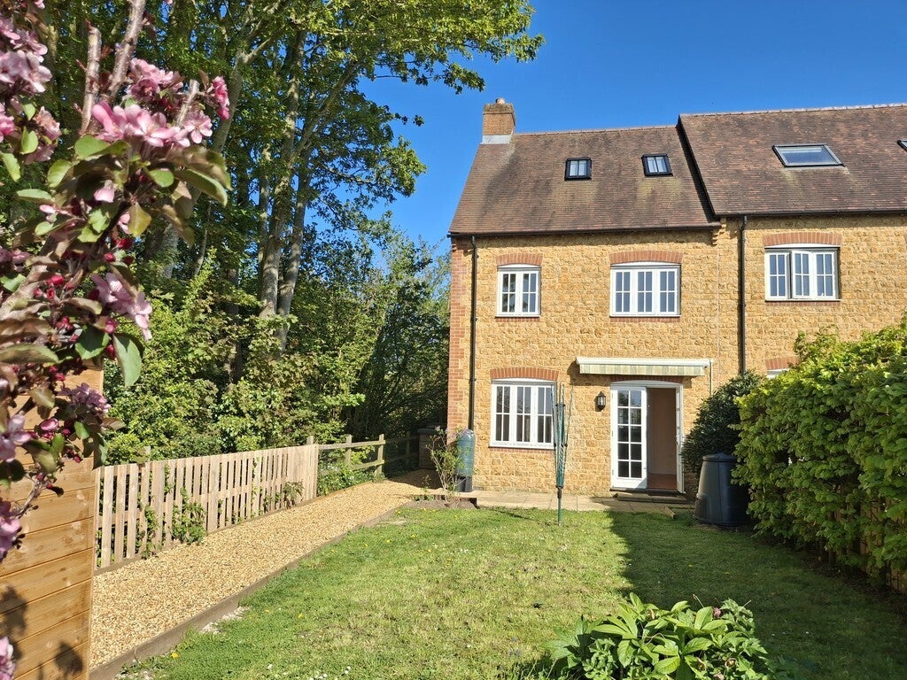 House Ridgeway in North Cadbury
