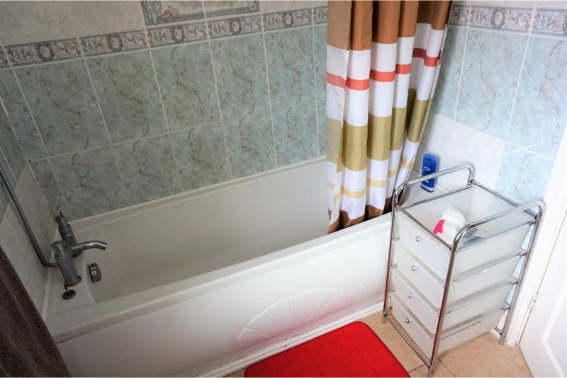 Room Borough Crescent in Sandwell