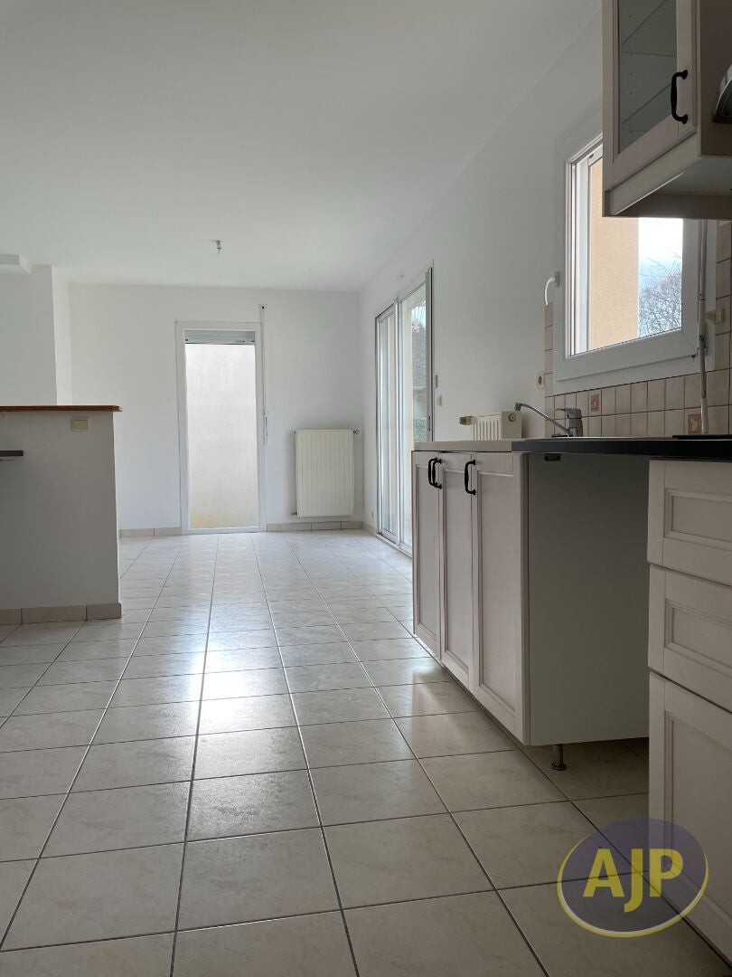 House D 147 in Selles-Saint-Denis