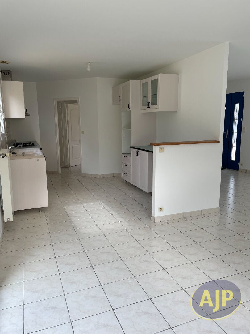 House D 147 in Selles-Saint-Denis