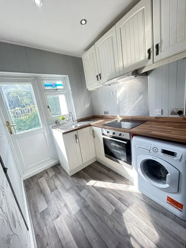 Flat Gerard Gardens in Greater London