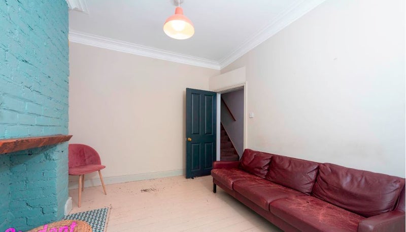 Room Ruskin Avenue in Manchester