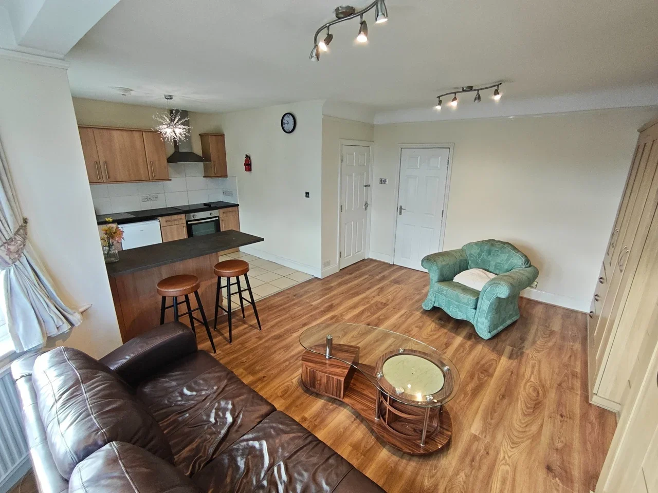 Flat Peterborough Gardens in Greater London