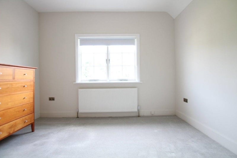 Room Forest Road in Greater London