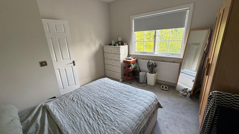 Room Forest Road in Greater London