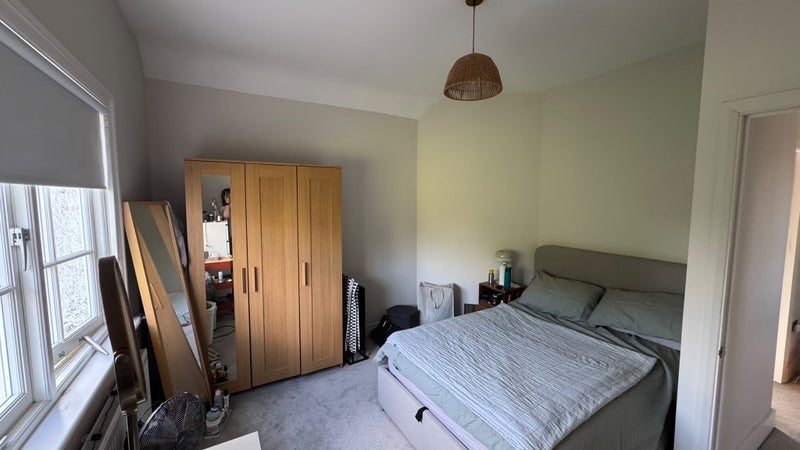 Room Forest Road in Greater London