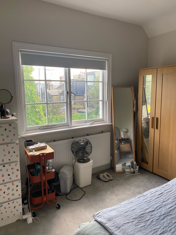 Room Forest Road in Greater London