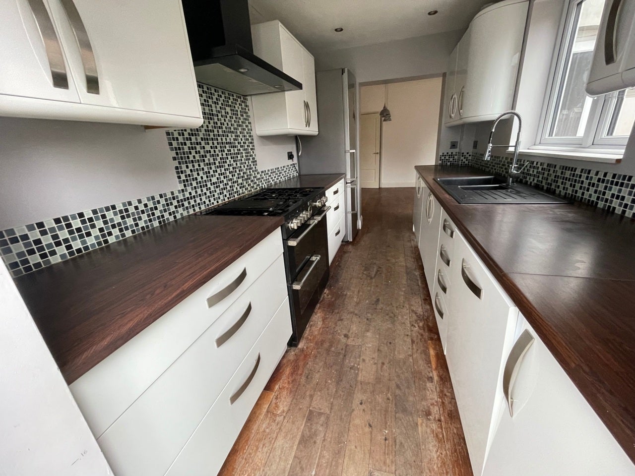 House Ainsley Avenue in Greater London
