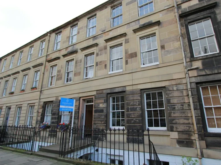 Flat Cumberland Street in City of Edinburgh