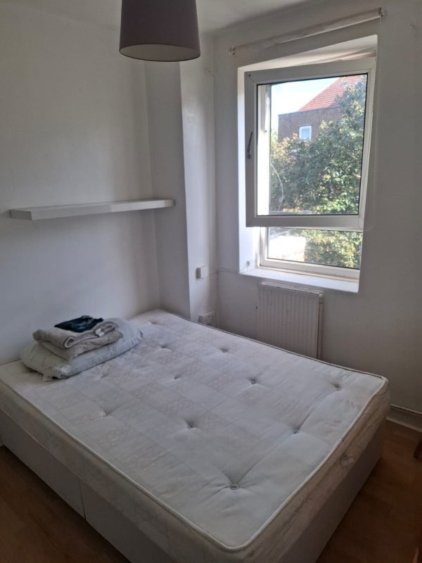 Room Albion Avenue in Greater London