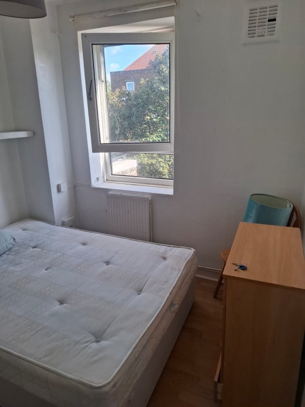 Room Albion Avenue in Greater London