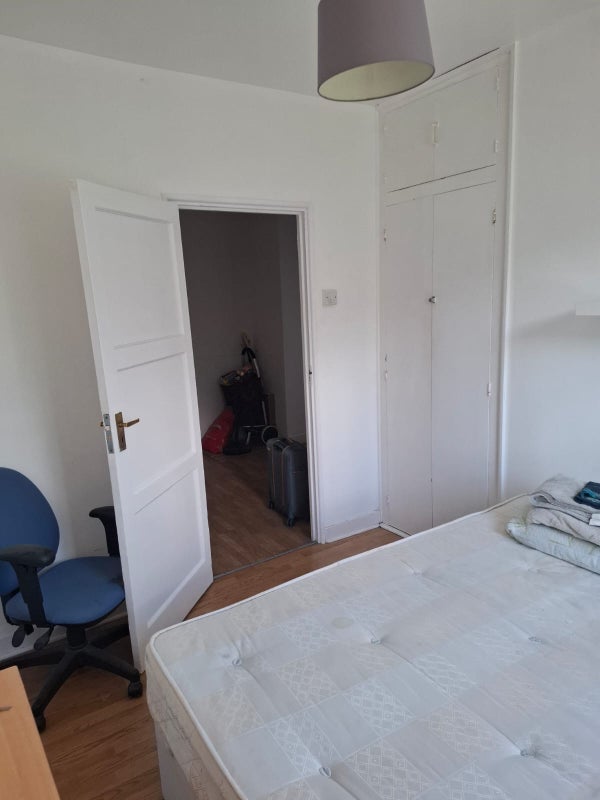 Room Albion Avenue in Greater London
