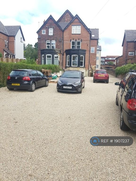 Flat Bentcliffe Lane in Leeds