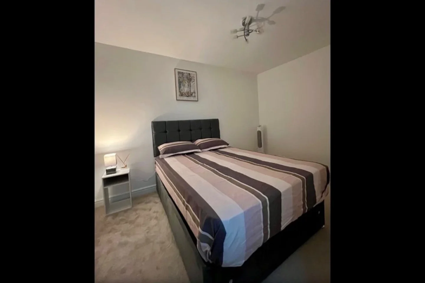 Room Armstrong Road in Luton