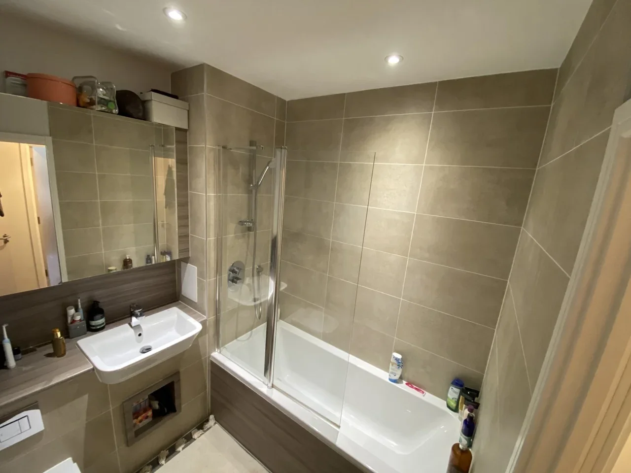 Flat Gresham Place in Greater London