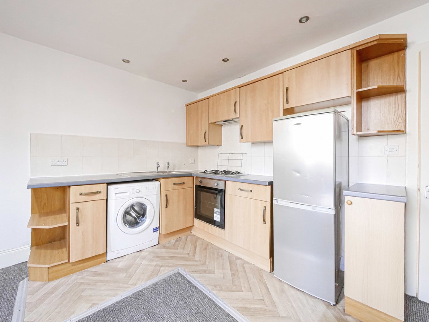 Flat Fleming Gardens East in Dundee