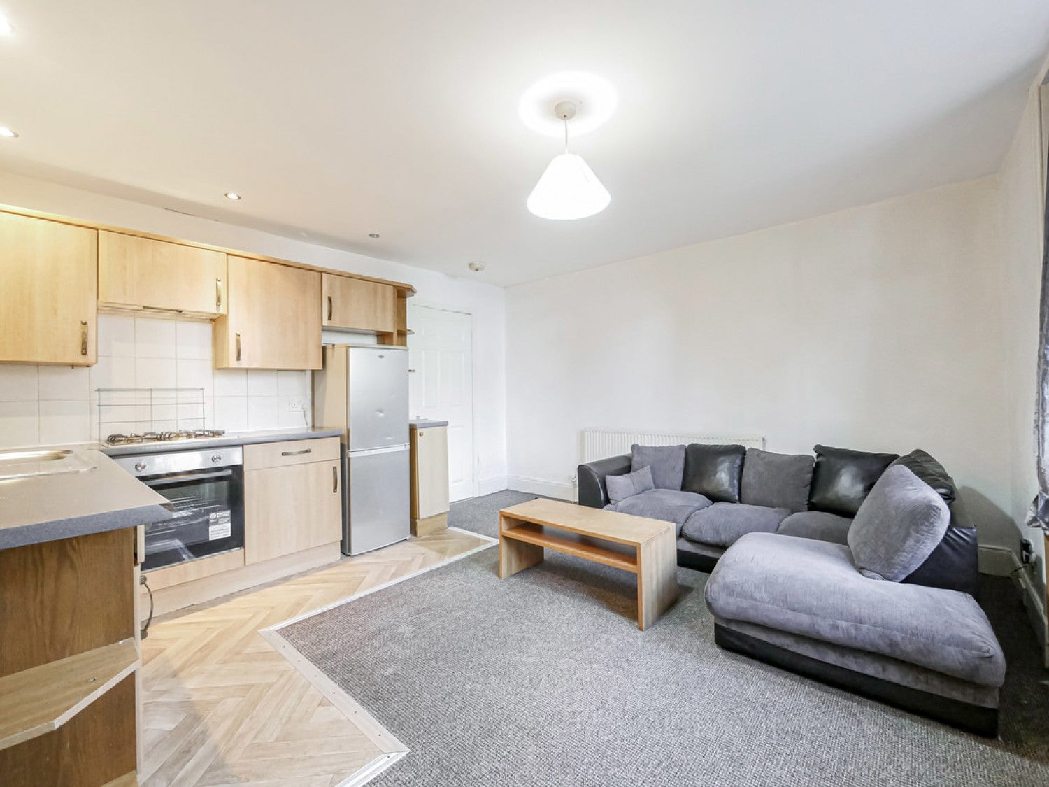 Flat Fleming Gardens East in Dundee
