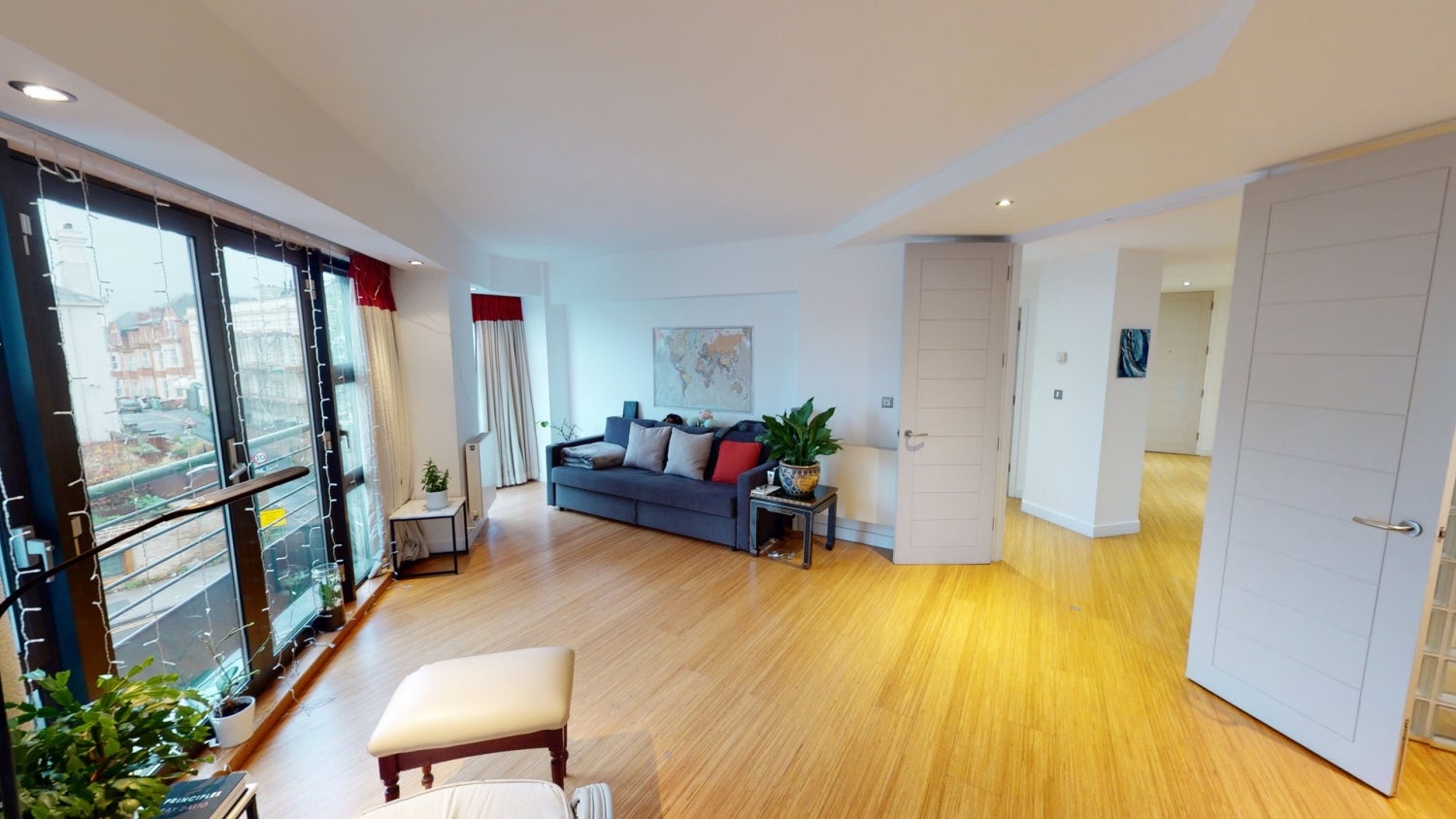 Flat Western Terrace in Nottingham